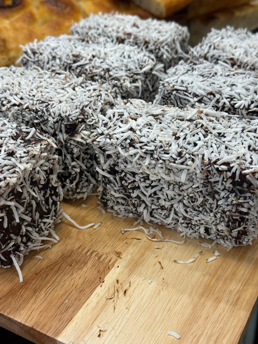 Fluffy Lamington Box (10 large pieces)