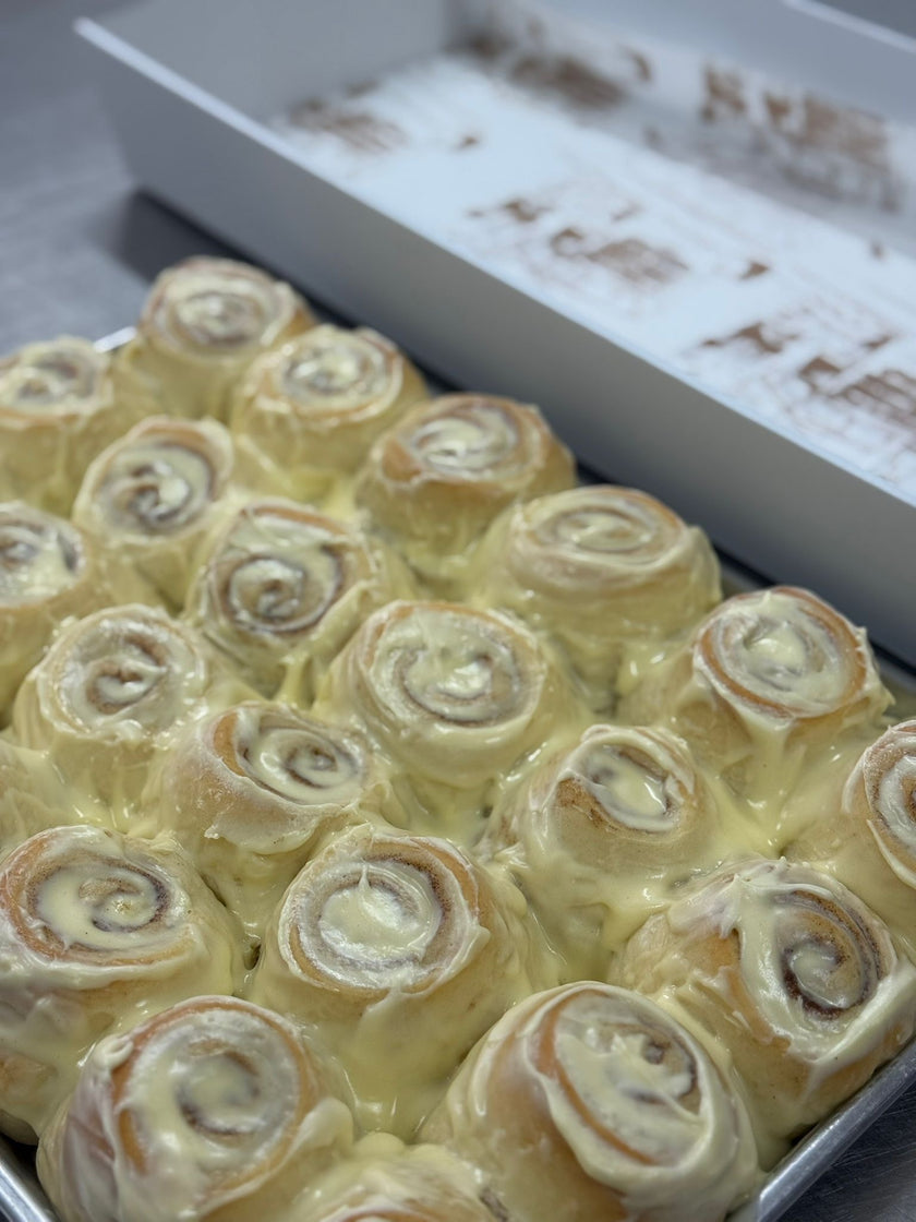 Cinnamon Scroll Mini: Box of 21